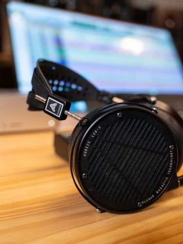 Mockup de Schuller Sound